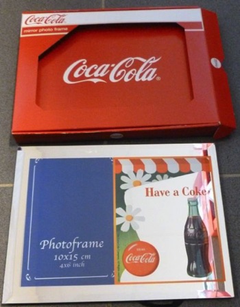 4706-1 € 10,00 coca cola fotolijst - spiegel flesje